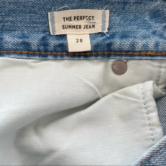 Madewell Perfect Summer Jean Ankle Mom Jean in Fitzgerald Wash. - Picture 6 of 10